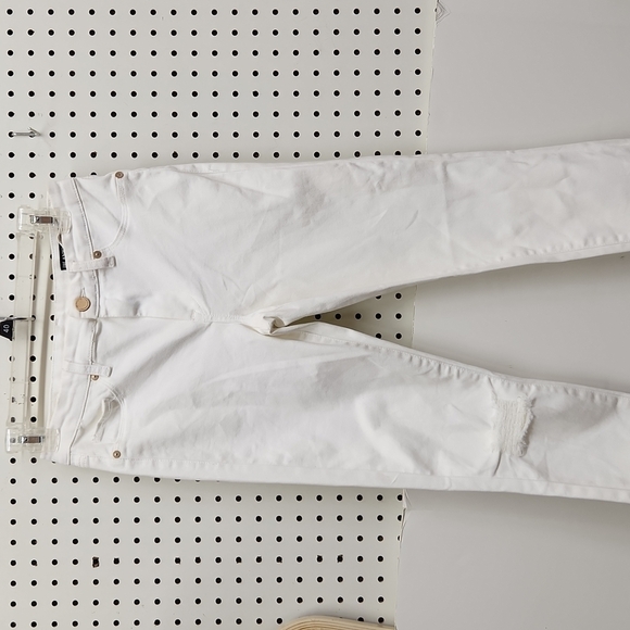 Blank NYC White mid rise skinny jeans NWT Size 28 - Picture 1 of 7